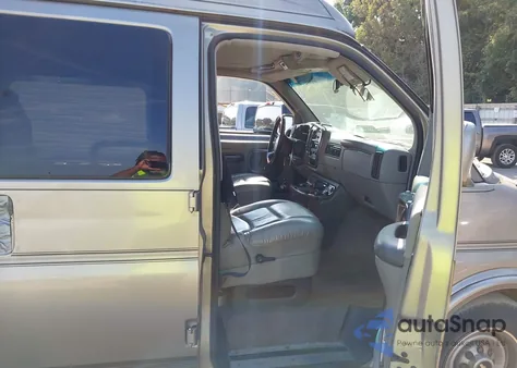 2002 Chevrolet Express Upfitter from USA, damaged, VIN 1GBGG29R921225882